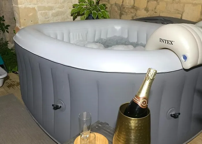 Bulles Et Belle Etoile Proche De Caen * Sainte-Croix-Grand-Tonne